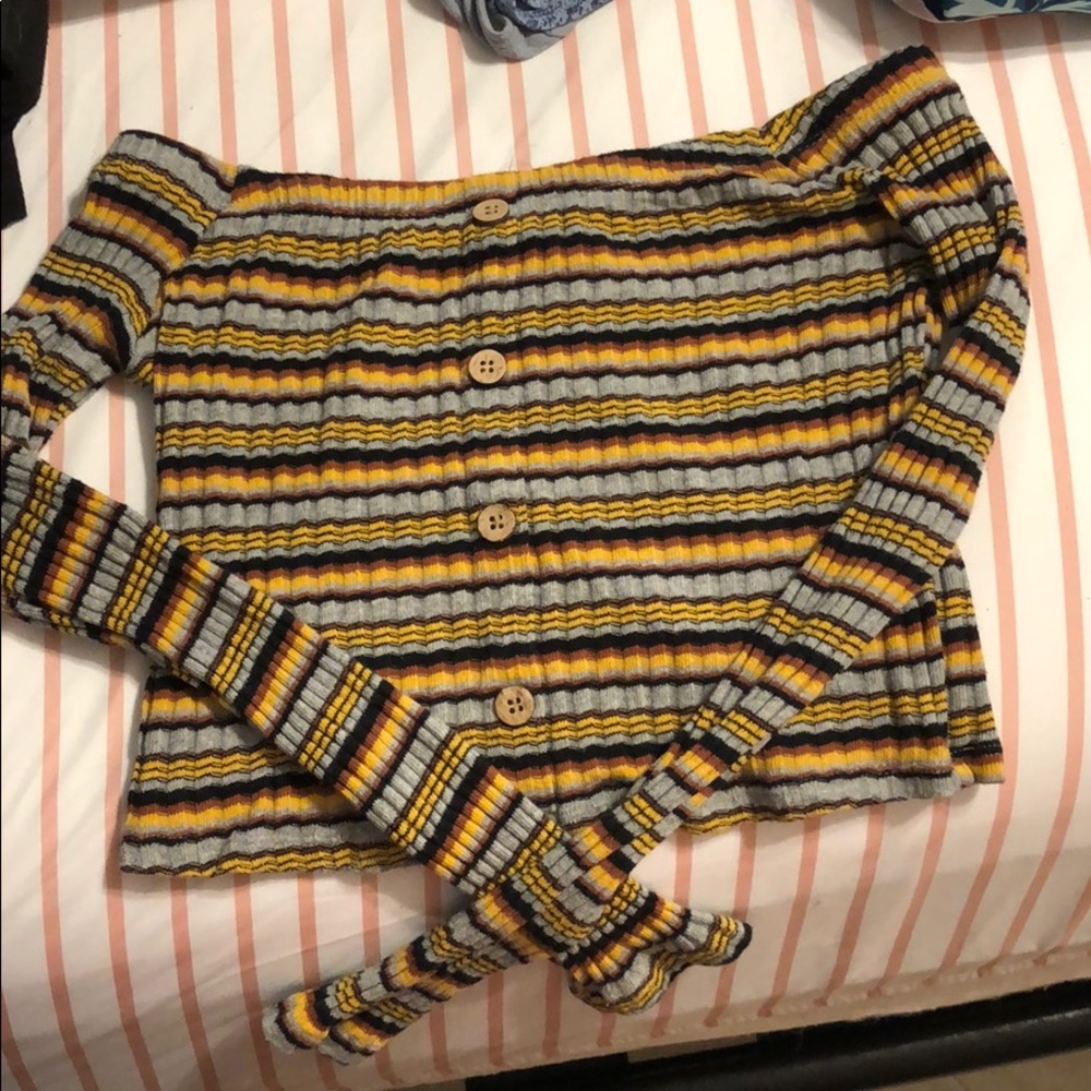 long sleeve striped crop top